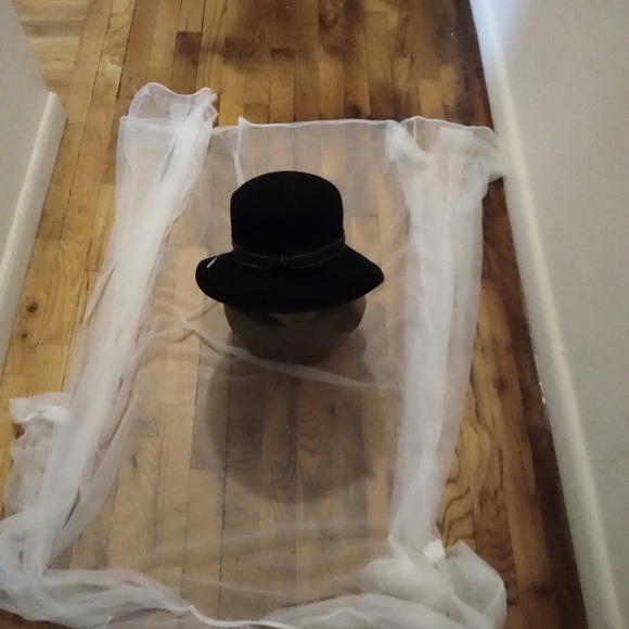 hat - Picture 4 of 5